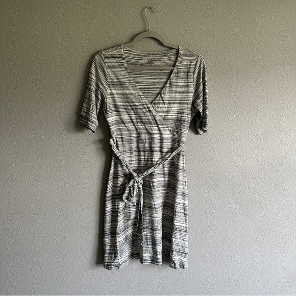 Toad & Co. Striped Gray Wrap Dress Small - Picture 1 of 11